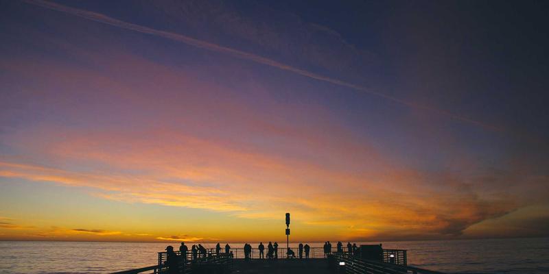 润泽晟豪如何以新材料与新技术重塑商业地产立面，定义未来建筑美学